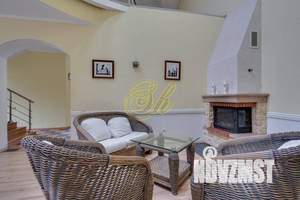 Дом 620м², 2-этажный, посуточно,