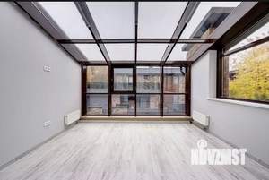 Таунхаус 400м², 3-этажный, на длительный срок,