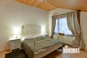 Дом 249м², 2-этажный, на длительный срок,