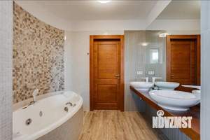 Дом 1000м², 2-этажный, посуточно,