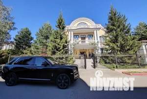 Дом 1000м², 3-этажный, посуточно,