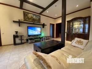 Дом 700м², 3-этажный, посуточно,