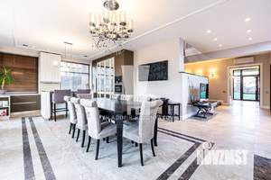 Коттедж 360м², 2-этажный, на длительный срок,