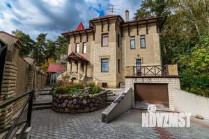 Дом 600м², 3-этажный, посуточно,