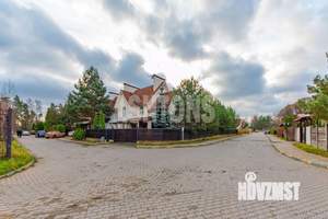 Таунхаус 364м², 3-этажный, на длительный срок,