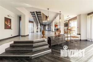 Коттедж 850м², 3-этажный, на длительный срок,