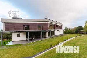 Дом 890м², 3-этажный, на длительный срок,