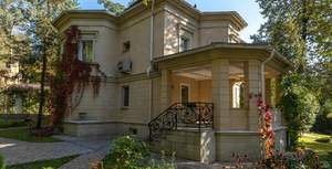 Дом 380м², 3-этажный, на длительный срок,