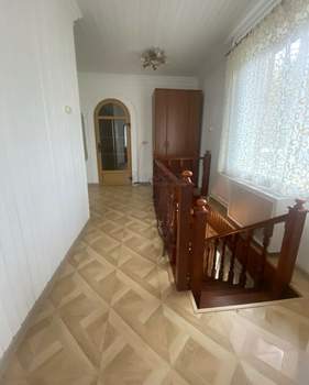 Дом 200м², 3-этажный, на длительный срок,