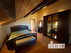 Дом 700м², 4-этажный, посуточно,