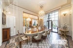 Дом 860м², 3-этажный, на длительный срок,