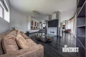 Коттедж 850м², 3-этажный, на длительный срок,