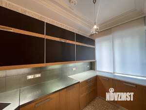 Таунхаус 300м², 3-этажный, на длительный срок,