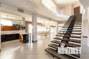 Коттедж 850м², 3-этажный, на длительный срок,