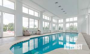 Коттедж 1650м², 2-этажный, на длительный срок,