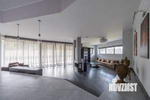 Коттедж 850м², 3-этажный, на длительный срок,