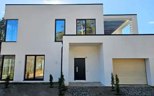 Дом 176м², 2-этажный, участок 6 сот.