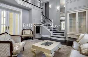 Дом 360м², 2-этажный, участок 14 сот.