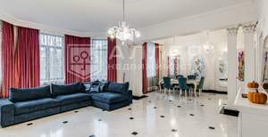 Дом 620м², 3-этажный, участок 15 сот.