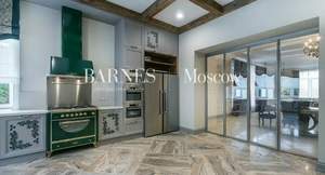 Дом 737м², 2-этажный, участок 29 сот.