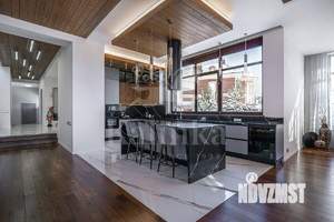 Дом 590м², 2-этажный, участок 15 сот.