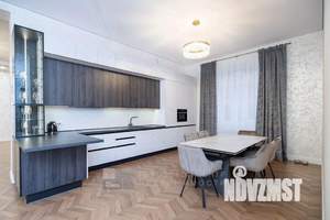 Дом 516м², 3-этажный, участок 14 сот.