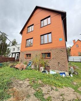 Дом 241м², 3-этажный, участок 6 сот.