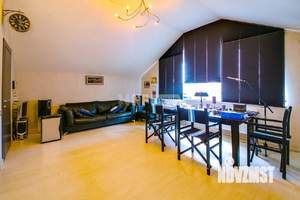 Дом 367м², 2-этажный, участок 20 сот.