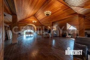 Дом 1019м², 3-этажный, участок 12 сот.