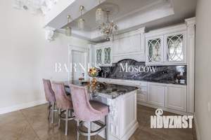 Дом 1667м², 2-этажный, участок 25 сот.