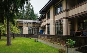 Дом 1135м², 2-этажный, участок 23 сот.