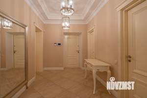 Коттедж 215м², 2-этажный, участок 10 сот.