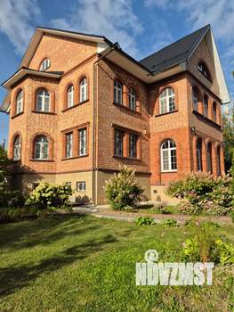 Коттедж 692м², 3-этажный, участок 20 сот.