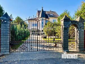 Дом 577м², 4-этажный, участок 13 сот.