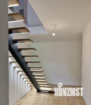 Коттедж 240м², 2-этажный, участок 7 сот.