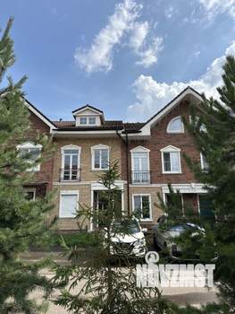 Таунхаус 144м², 3-этажный, участок 2 сот.