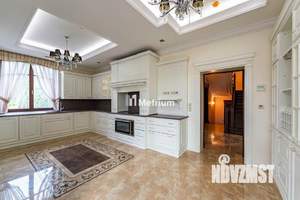 Коттедж 860м², 4-этажный, участок 29 сот.