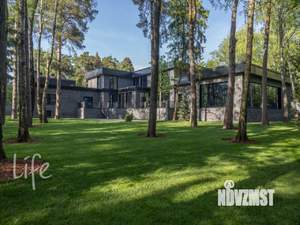 Дом 1700м², 3-этажный, участок 46 сот.