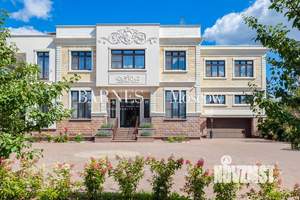 Дом 1667м², 2-этажный, участок 25 сот.