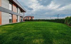 Дом 878м², 3-этажный, участок 15 сот.