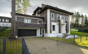 Дом 422м², 2-этажный, участок 13 сот.