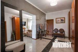 Дом 750м², 4-этажный, участок 21 сот.