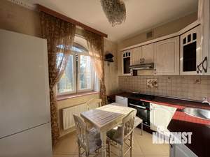 Коттедж 200м², 3-этажный, участок 12 сот.