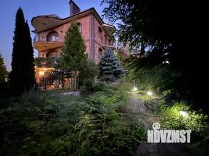 Коттедж 200м², 3-этажный, участок 12 сот.