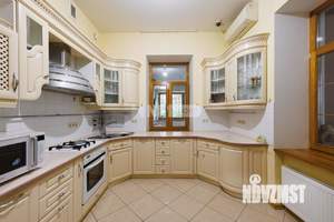 Дом 602м², 2-этажный, участок 40 сот.