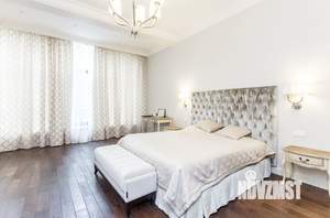 Дом 450м², 2-этажный, участок 6 сот.