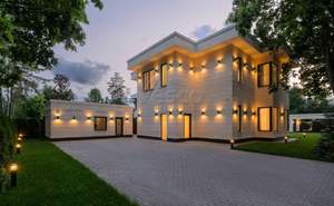 Дом 300м², 2-этажный, участок 10 сот.