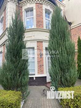 Таунхаус 318м², 3-этажный, участок 8 сот.