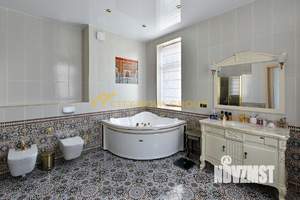 Дом 627м², 2-этажный, участок 16 сот.