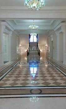 Дом 1670м², 4-этажный, участок 40 сот.